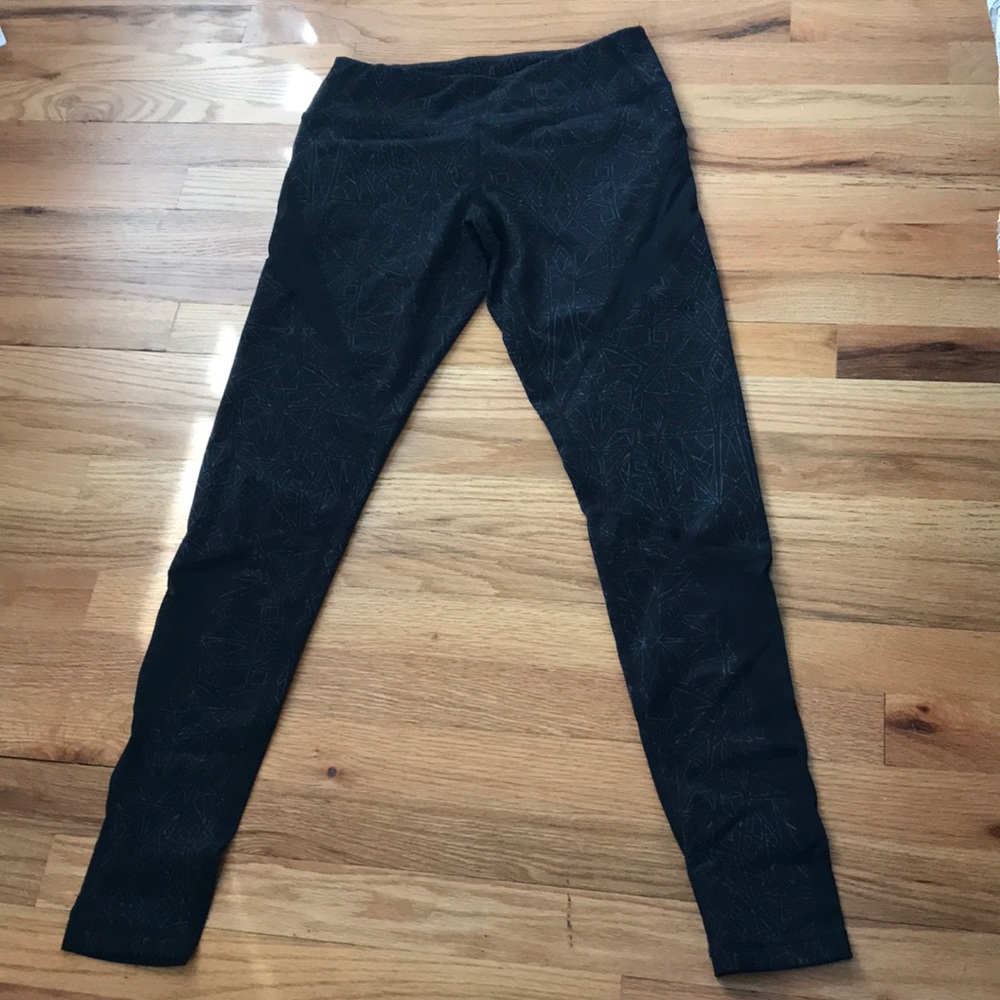 Reposh. Zella leggings with sheer leg panels.